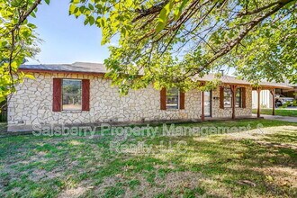 1113 Gifford Dr in Granbury, TX - Building Photo - Building Photo