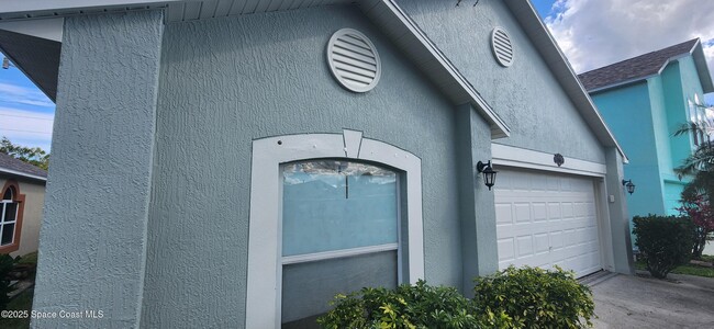 2165 Redwood Cir in Palm Bay, FL - Building Photo - Building Photo