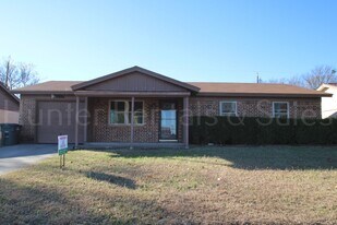 2711 Mountain Ave in Copperas Cove, TX - Building Photo