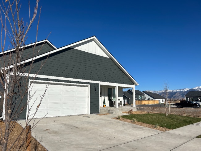 property at 715 Thrice Lp