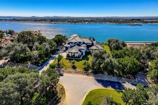 6412 Lantern View Dr in Jonestown, TX - Building Photo