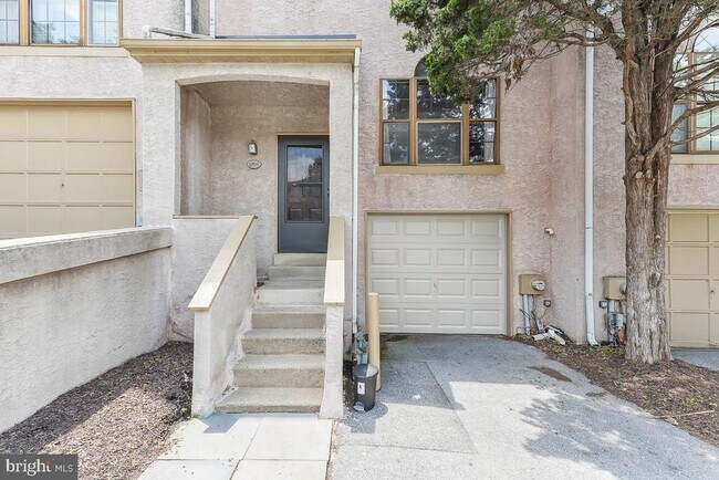 3204 Stoneham Dr in West Chester, PA - Building Photo - Building Photo