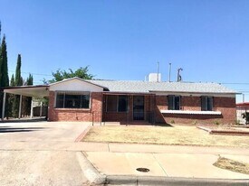 10387 Yellowstone St in El Paso, TX - Building Photo