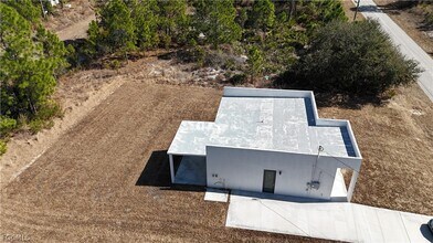 1135 Randletree St E in Lehigh Acres, FL - Building Photo - Building Photo