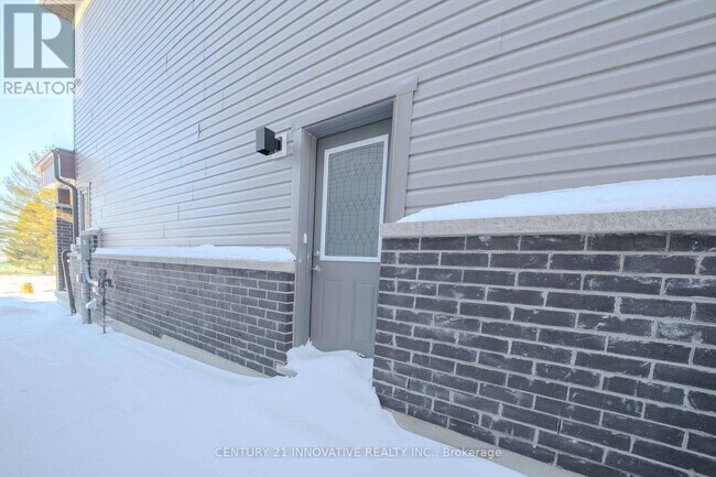 2057 Horace Duncan Cres in Oshawa, ON - Building Photo - Building Photo