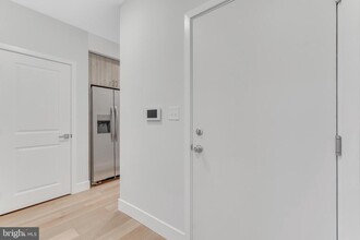 1243 W Westmoreland St in Philadelphia, PA - Building Photo - Building Photo
