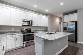 3383 Cup Dr in Lakeland, FL - Building Photo - Building Photo