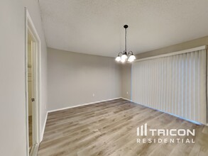 6898 17th Ln N in St. Petersburg, FL - Building Photo - Building Photo