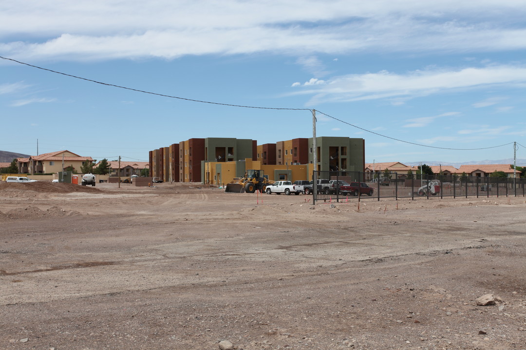 Smith Williams Senior Apartments in Henderson, NV - Building Photo