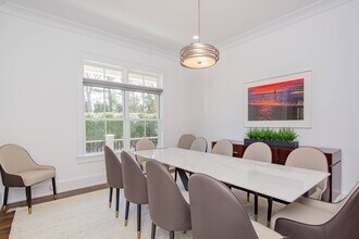 20 Lighthouse Ln in Sag Harbor, NY - Building Photo - Building Photo