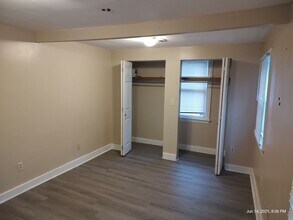 235 E Locust St in Mechanicsburg, PA - Building Photo - Building Photo