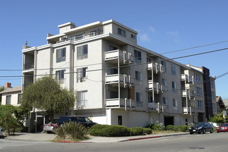 499 Chetwood St in Oakland, CA - Building Photo - Building Photo