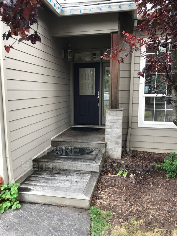 18031 Chickaree Dr in Oregon City, OR - Building Photo - Building Photo