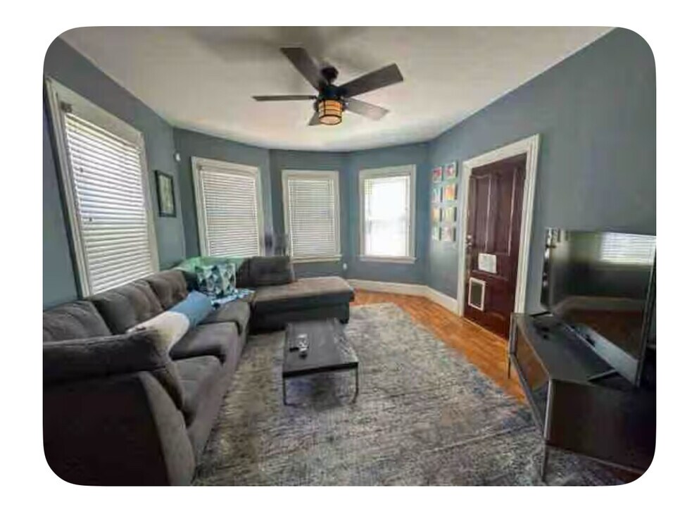 105 Vinton St, Unit 105 in Providence, RI - Building Photo