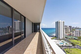 5540 N Ocean Dr in Riviera Beach, FL - Building Photo - Building Photo