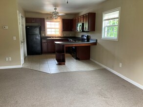 830 Deerfield Ln in Hampton, TN - Building Photo - Building Photo