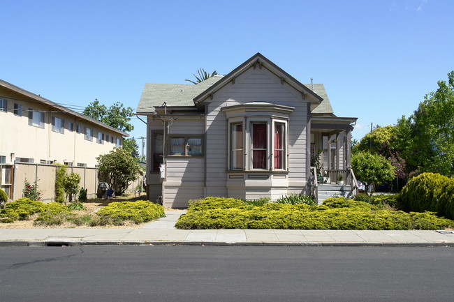 427 Stambaugh St in Redwood City, CA - Building Photo - Building Photo