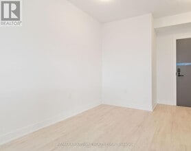 2088 James St in Burlington, ON - Building Photo - Building Photo