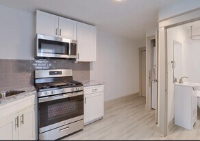 40 W James St in Lancaster, PA - Building Photo