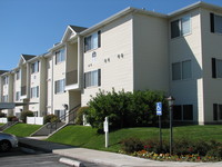 Aspen Hills Apartments in Meridian, ID - Building Photo - Building Photo