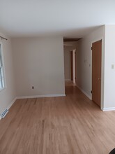 4 Hemlock Dr, Unit B in Mechanicsburg, PA - Foto de edificio - Building Photo