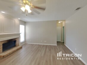 15614 Indian Queen Dr in Odessa, FL - Building Photo - Building Photo