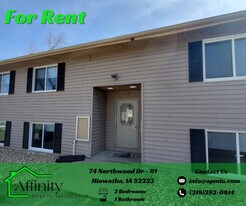 74 Northwood Dr in Hiawatha, IA - Building Photo