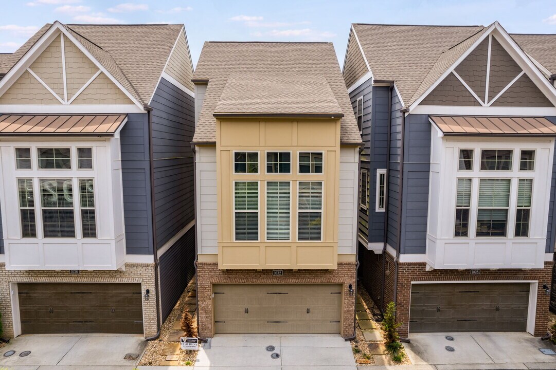 1032 Moorewood Ln S E in Smyrna, GA - Building Photo