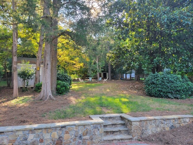 2010 Brookdale Ave in Charlotte, NC - Building Photo - Building Photo