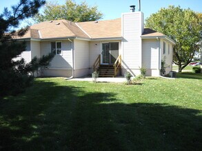3511-3513 S 135th Cir in Omaha, NE - Building Photo - Building Photo