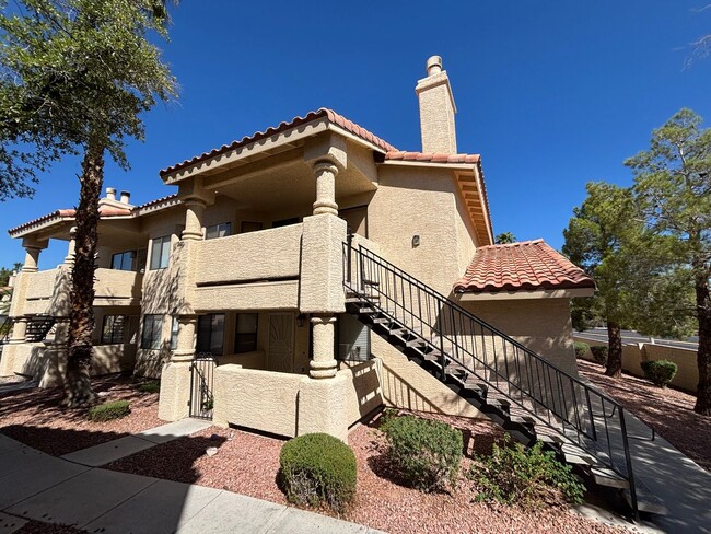 property at 1105 N Buffalo Dr