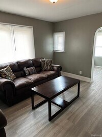 2332 Fordham St photo'