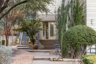 707 Cardinal Ln in Austin, TX - Building Photo