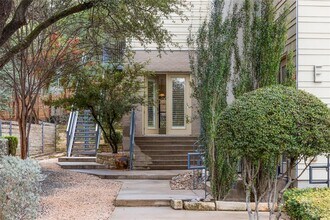 707 Cardinal Ln in Austin, TX - Building Photo - Building Photo