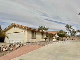 3375 Sharon Ln in Bullhead City, AZ - Building Photo