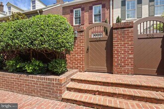 568 N St Asaph St, Unit 612 in Alexandria, VA - Building Photo - Building Photo