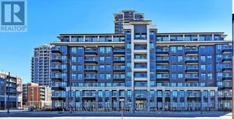 25 Water Walk Dr in Markham, ON - Building Photo