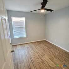 2916 Starlight Dr, Unit 105 in Copperas Cove, TX - Building Photo - Building Photo