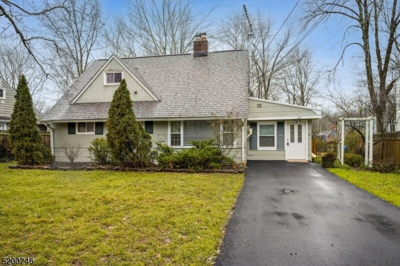 23 Crescent Dr in New Providence, NJ - Building Photo