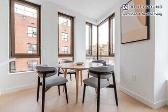 482 Kent Ave, Unit SI FL5-ID2137 in Brooklyn, NY - Building Photo - Building Photo