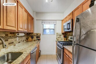 345 E 56th St in New York, NY - Building Photo - Building Photo