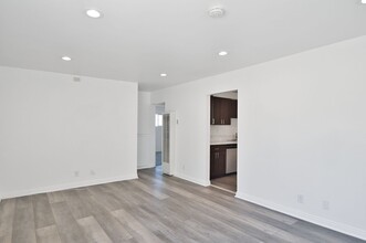 2109 Rockefeller Ln in Redondo Beach, CA - Building Photo - Building Photo