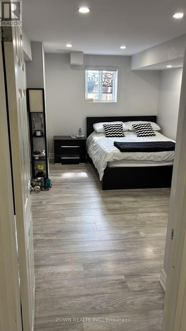 property at 41 Edinburgh Dr