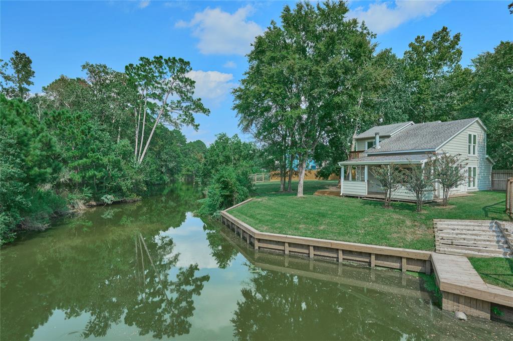 804 N Hunting Tower Run in Montgomery, TX - Building Photo