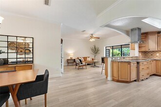 352 Swansea Ct in Oviedo, FL - Building Photo - Building Photo