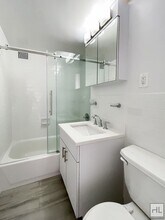E 16 ST in New York, NY - Building Photo - Building Photo