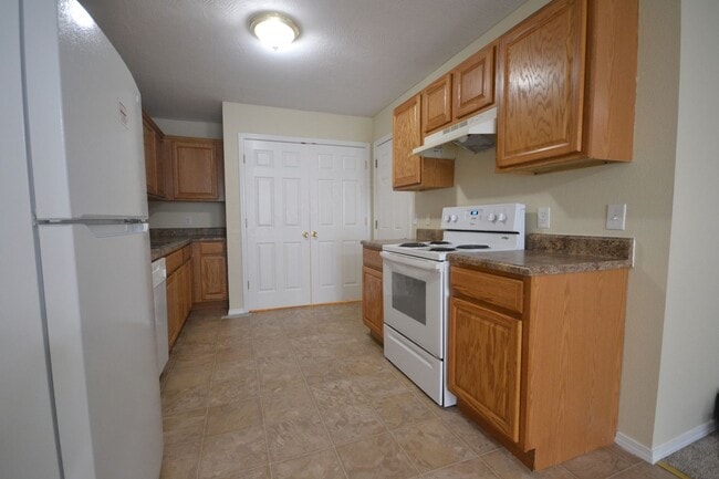property at 432a Birchwood St