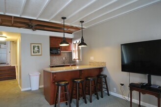 216 Zandale Dr in Lexington, KY - Building Photo - Building Photo