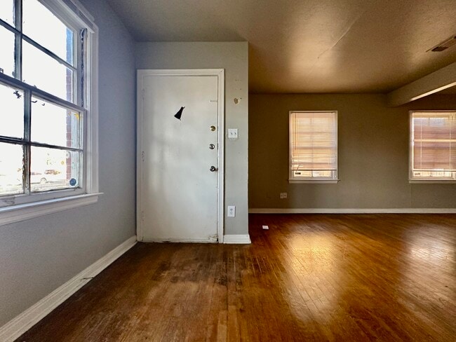 2005 33rd St in Lubbock, TX - Building Photo - Building Photo