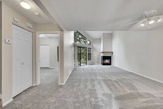 325 Autumn Ridge Cir in Colorado Springs, CO - Building Photo - Building Photo